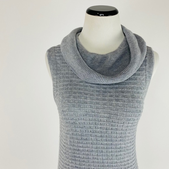 AVA Cowl Neck Sleeveless Sweater Gray Size Small - Picture 4 of 7